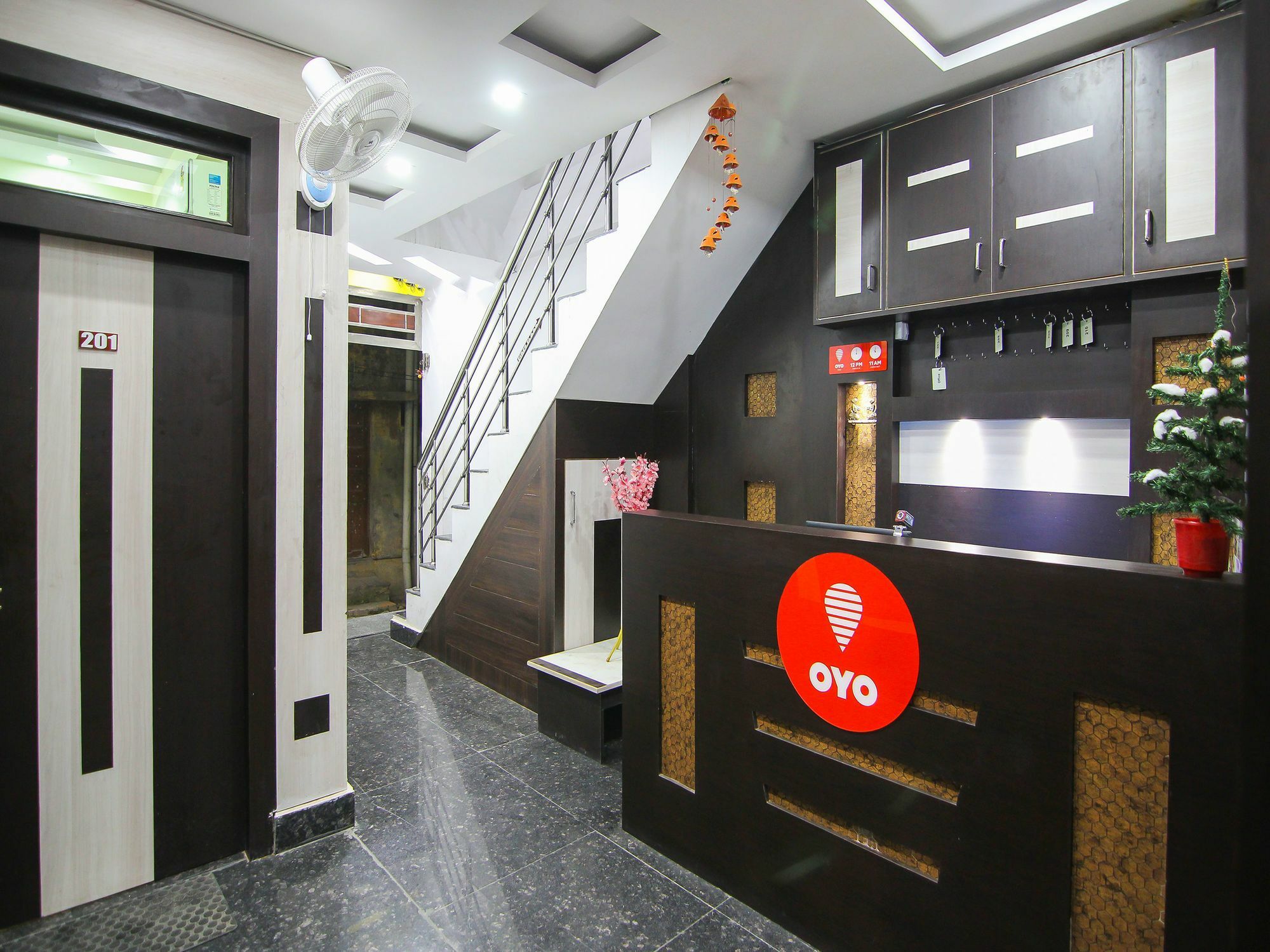 Oyo 12446 Shree Sai Guest House Allāhābād Junction Zewnętrze zdjęcie